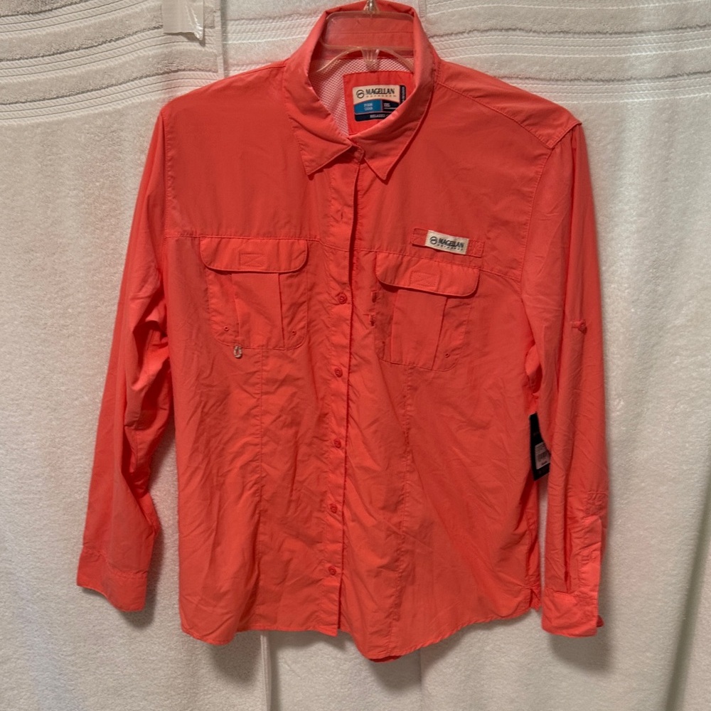 Magellan Outdoors Women’s Fish Gear Moisture Wicking  Coral Shirt XXL F71